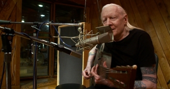 Johnny_Winter_Studio